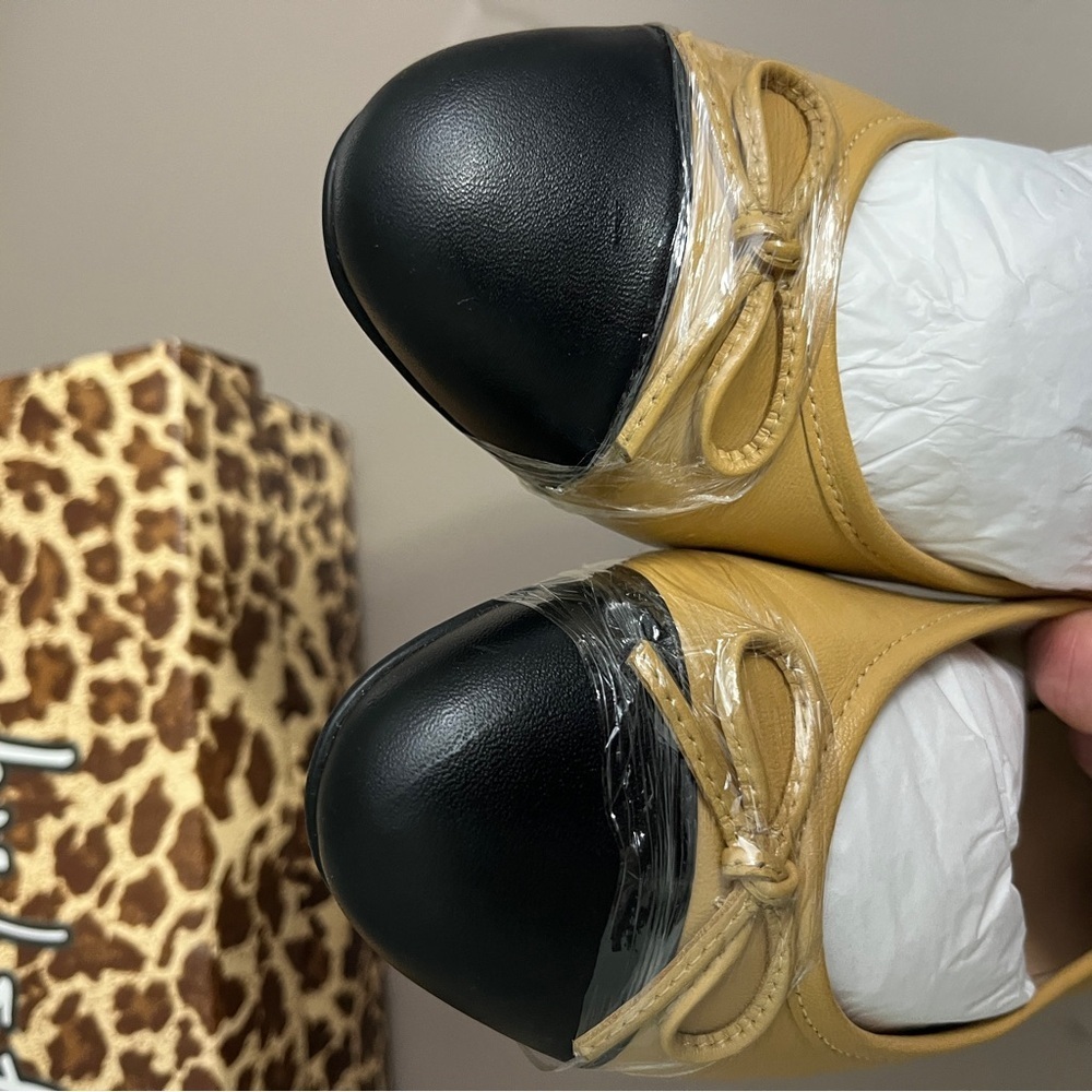 French Sole Tuckernuck Tan Black Flats Classic Color-Blocking ballet shoes - Picture 10 of 10